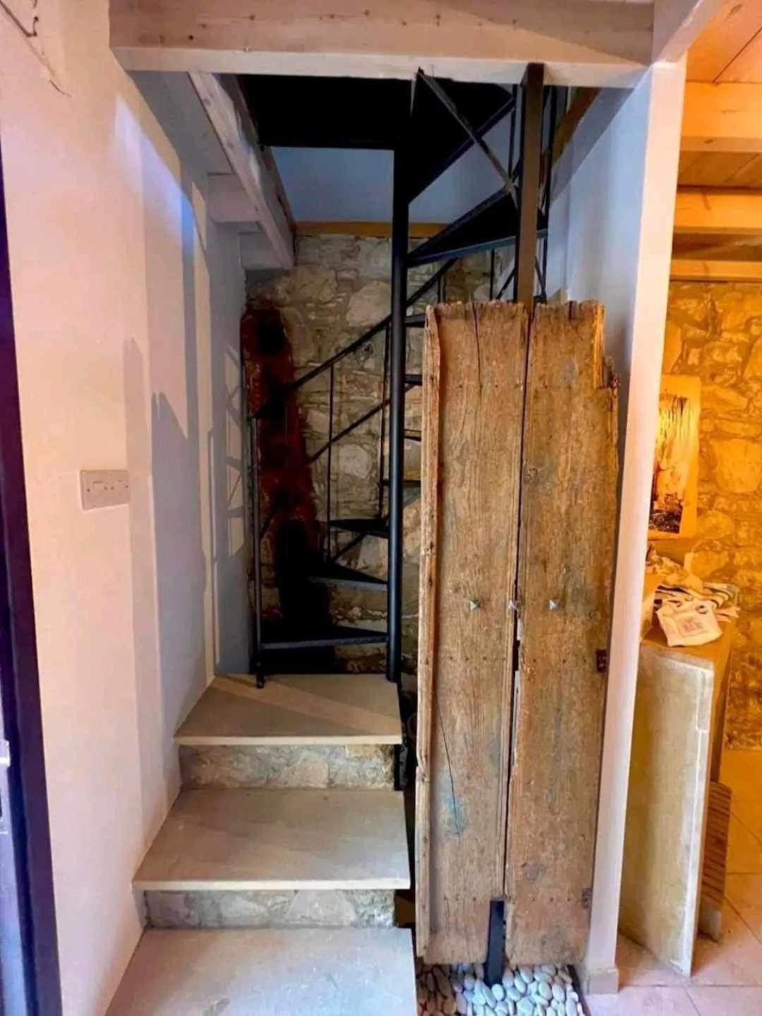 Maisonette Lofou